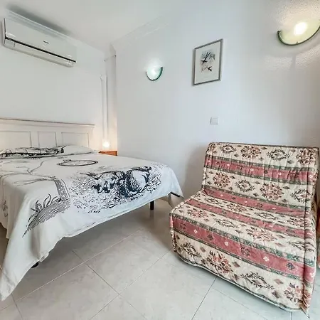 One Bedroom In The Heart Of *